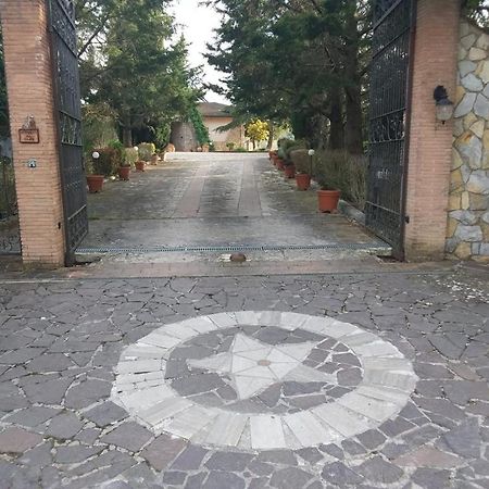 Trasimeno 2 Apartment Casamaggiore Bagian luar foto