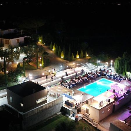 Trasimeno 2 Apartment Casamaggiore Bagian luar foto