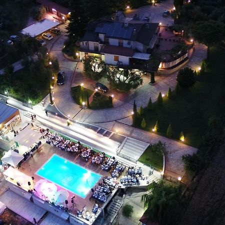 Trasimeno 2 Apartment Casamaggiore Bagian luar foto