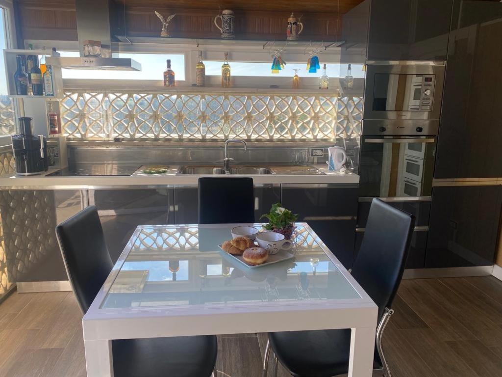Trasimeno 2 Apartment Casamaggiore Bagian luar foto