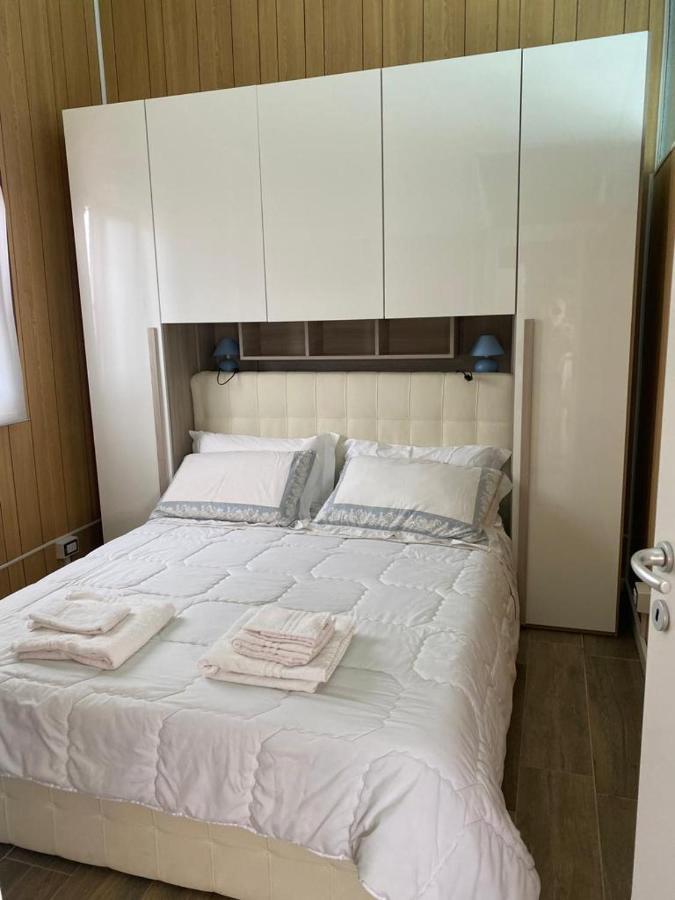 Trasimeno 2 Apartment Casamaggiore Bagian luar foto